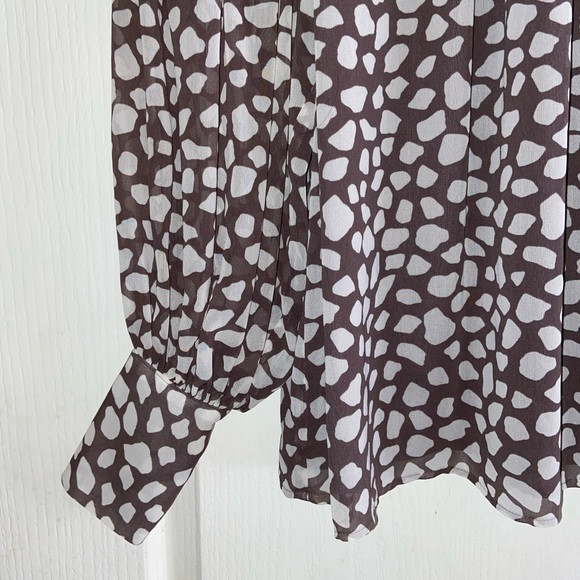 Ann Taylor Women’s Blouse Brown with white Patterns size XS - Picture 3 of 8
